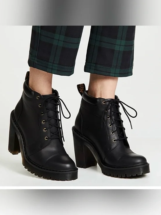 NEW Dr. Martens Areril Leather Heeled Ankle Black Boots Lace Up Size 7