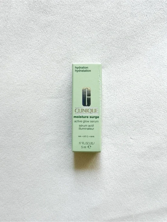 Clinique Moisture Surge Active Glow Serum - mint green