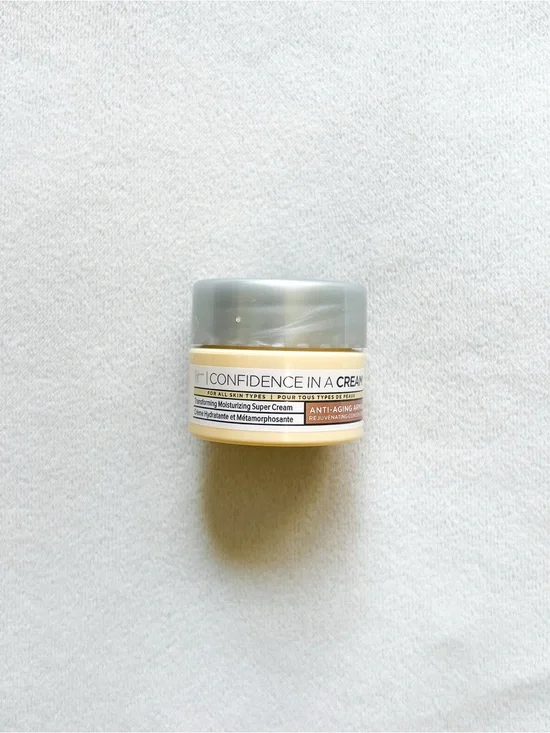 it cosmetics Confidence In A Cream - Silver/White/Cream