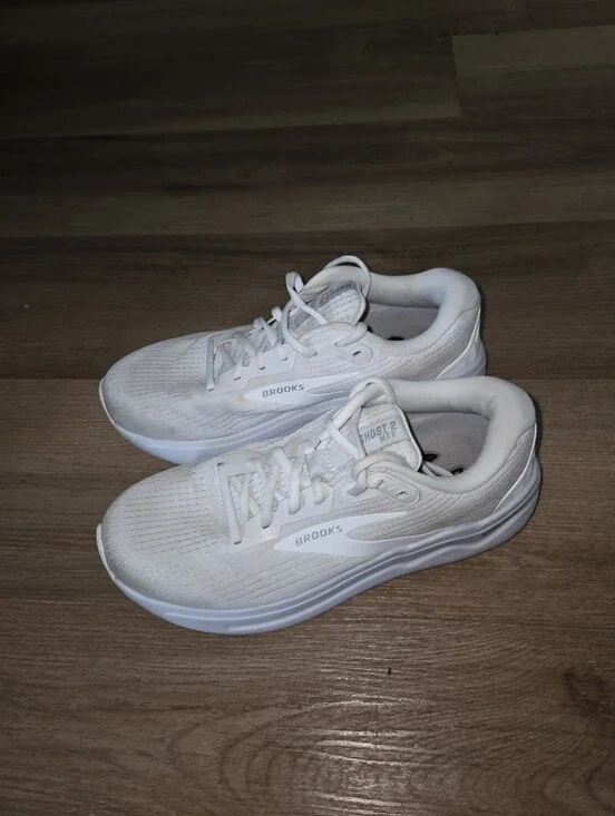 Brooks Ghost Max 2 Sneakers Size 9.5