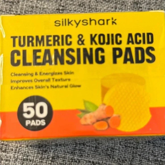 Silkyshark Turmeric & Kojic Acid Cleansing Pads 50ct Dark Spot Brightening NEW