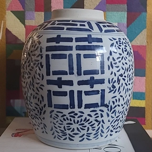 BLUE & WHITE CHINOISERIE DOUBLE HAPPINESS JAR