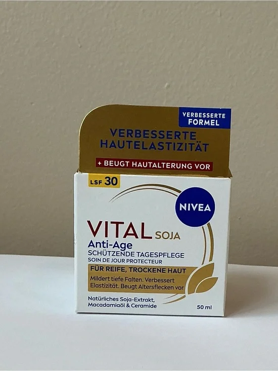 NIVEA Vital Soja Anti-Age Day Cream SPF 30 50ml German Version