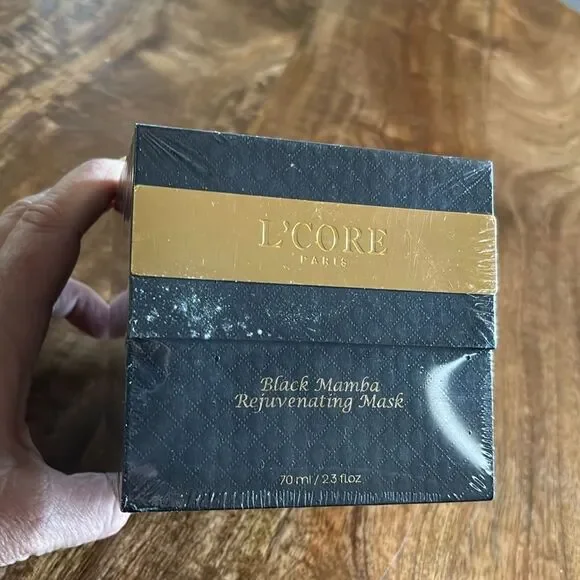 L’Core Paris Black Mamba Rejuvenating Mask