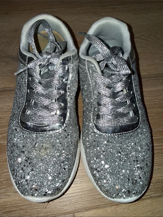 Women’s Glitter Silver Lace-Up Sneakers