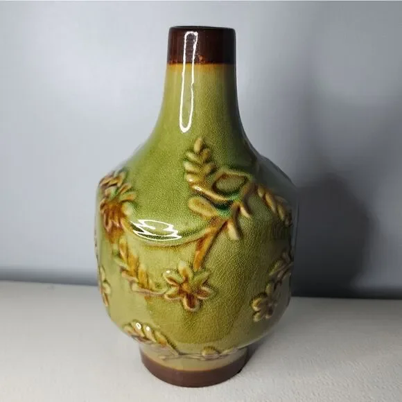 Vtg Hosley TM Potteries Pottery Retro Glazed Ceramic Vase Green Raised Floral