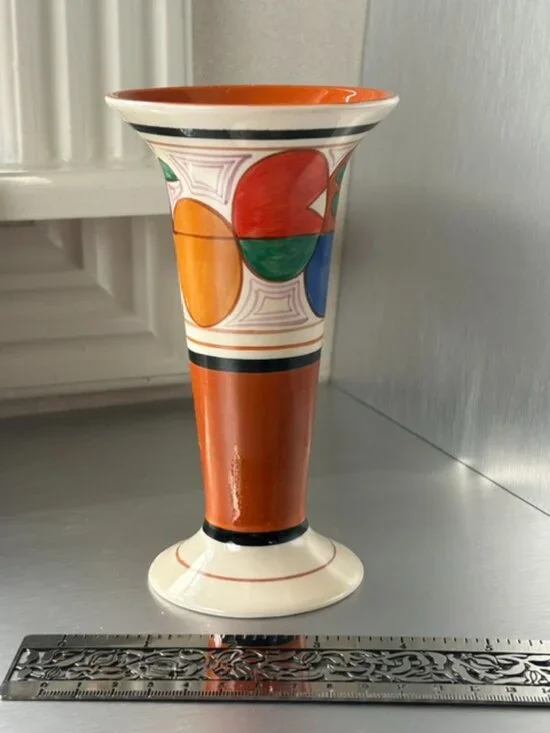 Art Deco-style vase - Clarice Cliff Melon Pattern - MMA