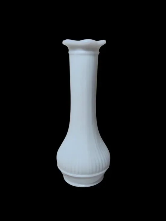 VTG Randall Milk Glass Bud Vase Vertical Ribbed Stripe Texture Scallop Top 6