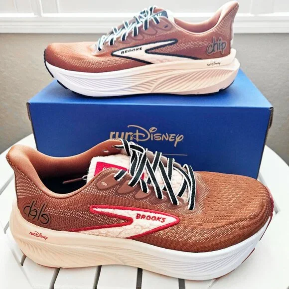 *RUN DISNEY* 2026 WDW Marathon Brooks Ghost 17 Chip n' Dale Womens size 10M-NEW!