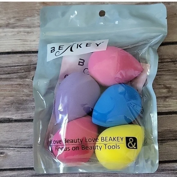 *PRICE DROP* 2 Packs BEAKEY Makeup Sponge Set - Multicolor