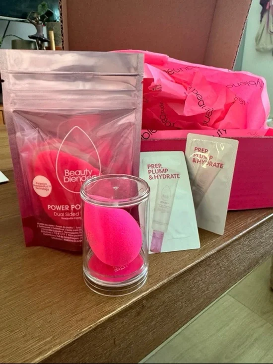 NIB Beauty Blender Bundle: Original Makeup Sponge AND Powder Pocket Puff