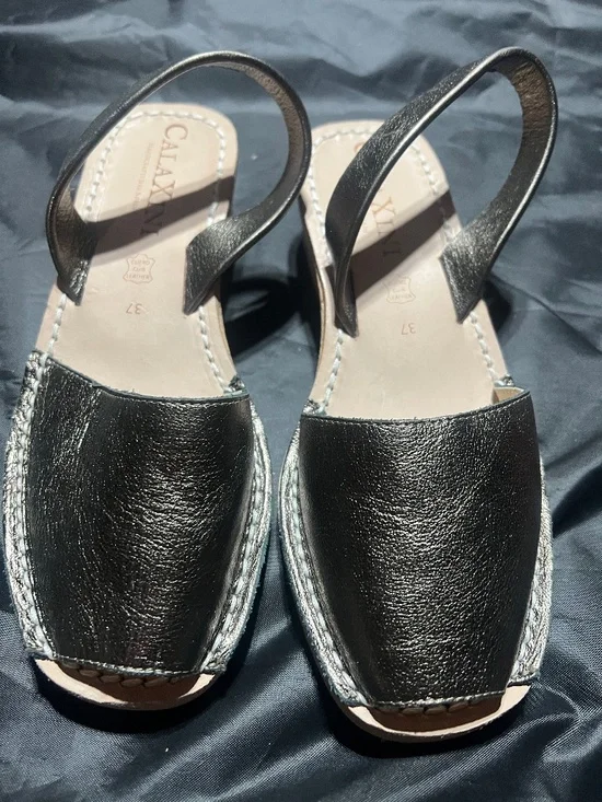 Calaxini shoes size 37