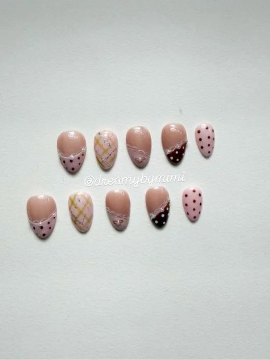 Neutral Pink & Polka Dot Press-On Nail Set