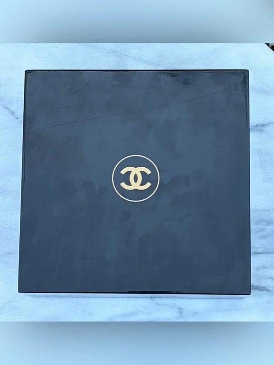 Chanel VIP Gift Black Lacquer Box CC Logo Jewelry Trunk Vanity Case