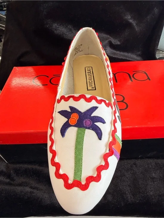 Women's White Palm-Appliqué Loafer