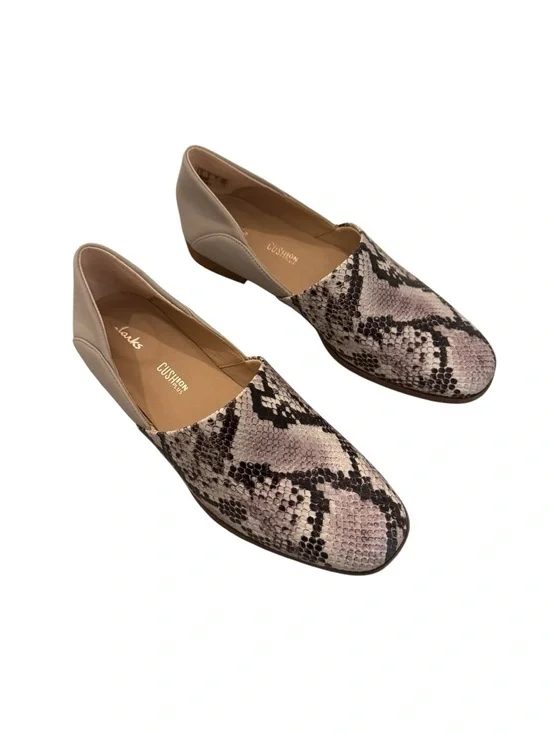 Clarks Pure Tone loafers in a grey snake combi print women’s size 6M