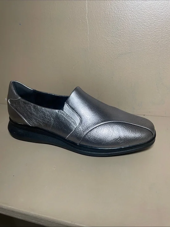 Women’s Metallic Silver Slip-On Shoe: Clark’s Lynell Egde