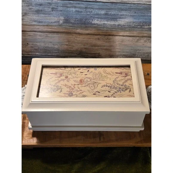 White‎ Wooden Jewelry Box with Photo Frame Lid Pink Velvet Lining and Tray