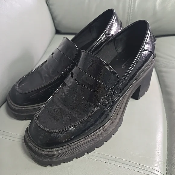 Seychelles Womens Black Patent‎ Leather With Chunky Lug Sole Loafers Size 8.5