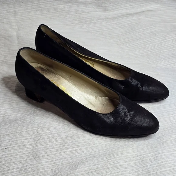 Salvatore Ferragamo Black Pumps