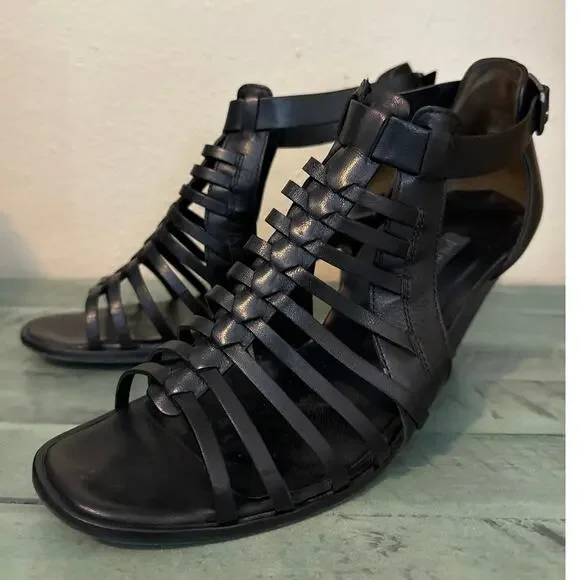 Paul Green Size 9 Christy Black Leather 3 1/2