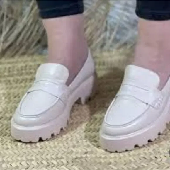 BRAND NEW BAMBOO HUTCH THICK SOLED PLATFORM LOAFERS