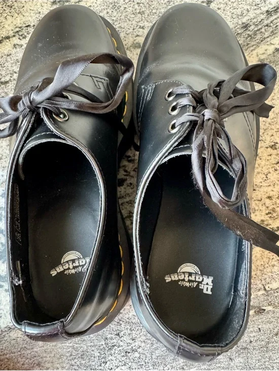 Dr. Martens 1461 Quad Smooth Leather Platform Oxfords. L 8/ EU 39. VGUC. READ