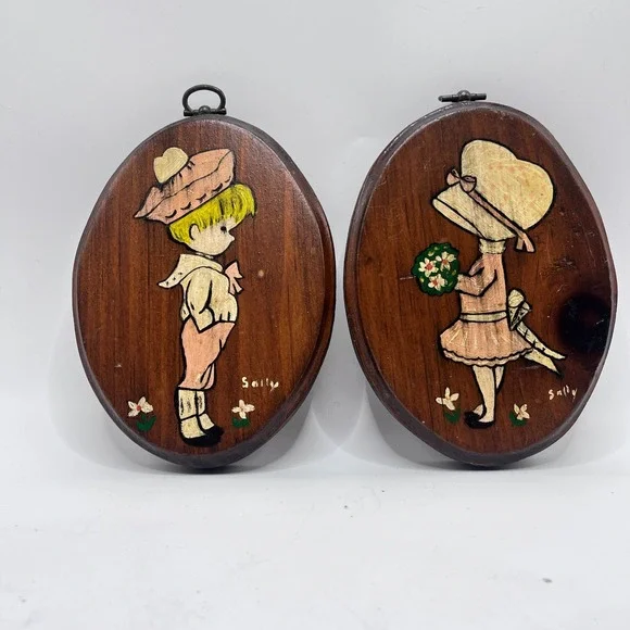 Vintage Hand Painted Wood Plaques Set Boy Girl Kitsch Wall Decor Oval 5in