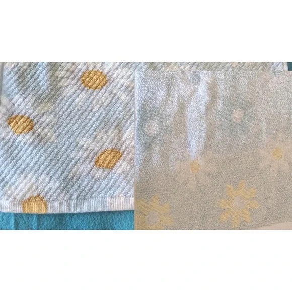 2 PC Charmont 15x26 Hand or Kitchen Towels Blue Yellow Daisy Terry Cloth New