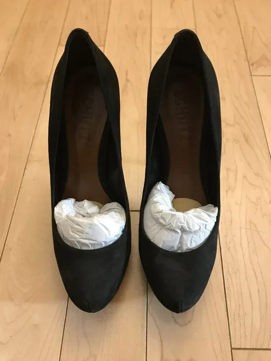 Schutz Black Suede 2.5