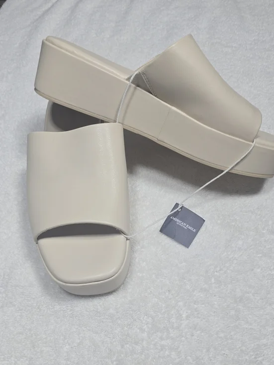 NWT American Eagle Slides