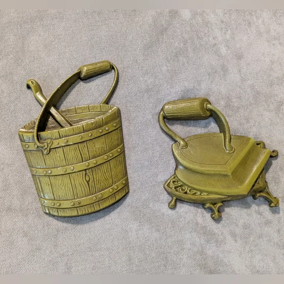 Metal Wall Art Water Bucket & Clothing Iron Avocado Green 60s Kitchen Laundry