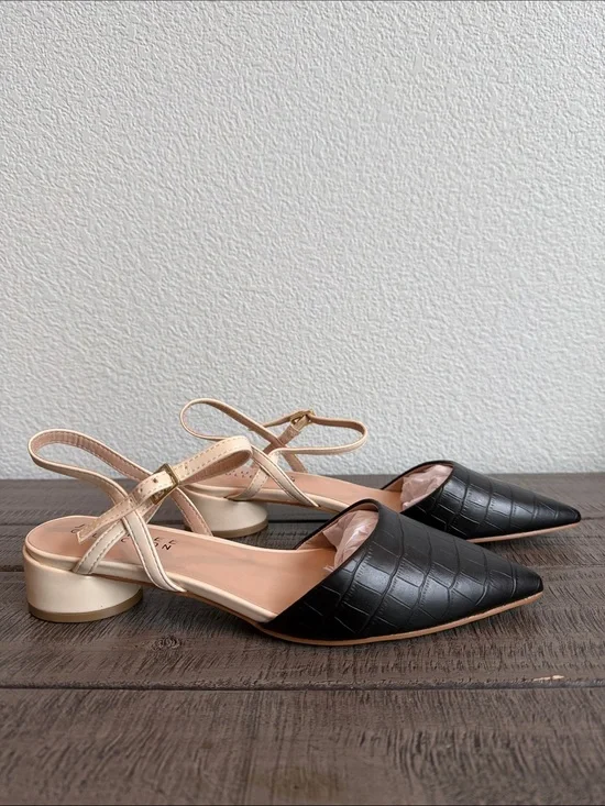 Journee Collection Women's Brynn Block Heel Pointed Toe Flats NIB