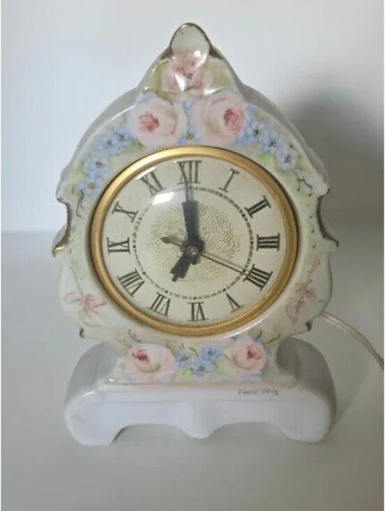 Rose‐Pattern Ceramic Electric Mantel Clock by Cecile 1972, Gold Trimmed