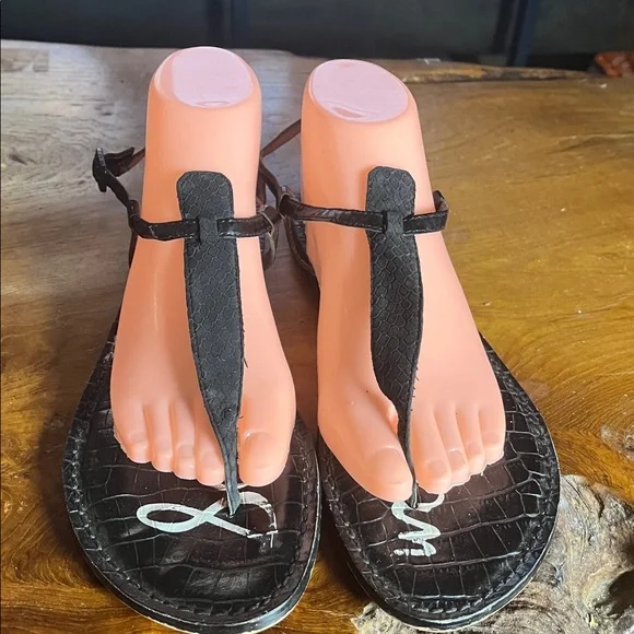 Sam Edelman Gigi Black on Black Thong Sandals Rare Colorway Women’s Size 10