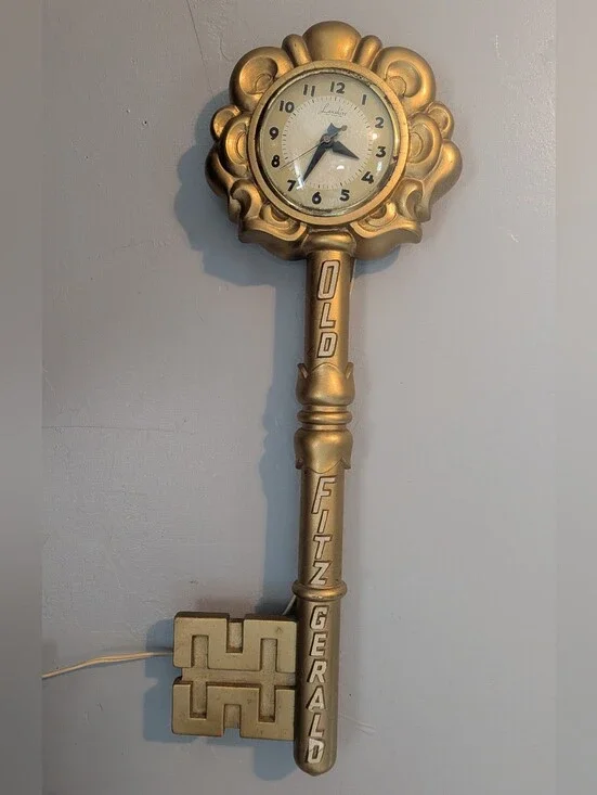 Vintage Old Fitzgerald Gold Key Whiskey Electric Clock Lanshire 23” Works