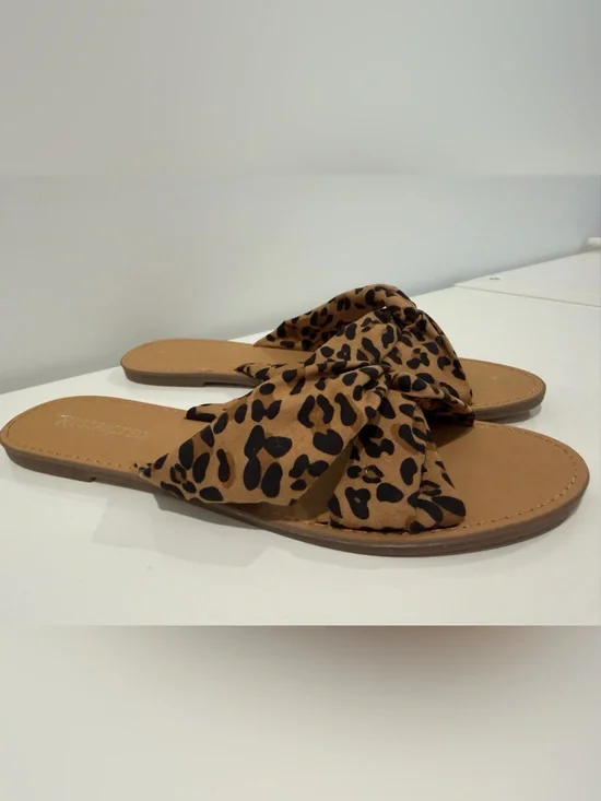 Women's Leopard Knot Slide Sandals - Tan