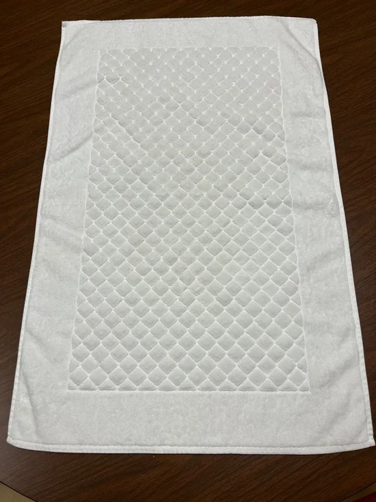 Yves Delorme White Quilted Bath‎ Mat