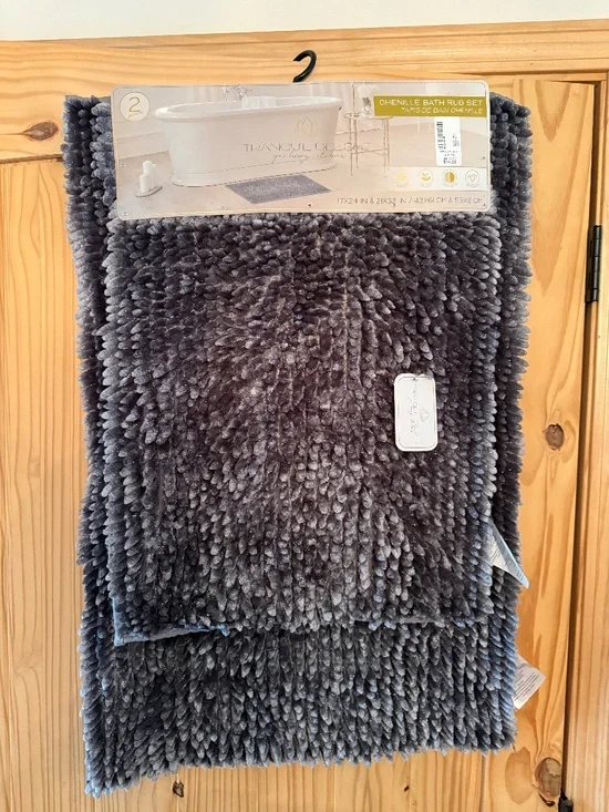 2 pc chenille charcoal gray and silver shag bath rug set NWT