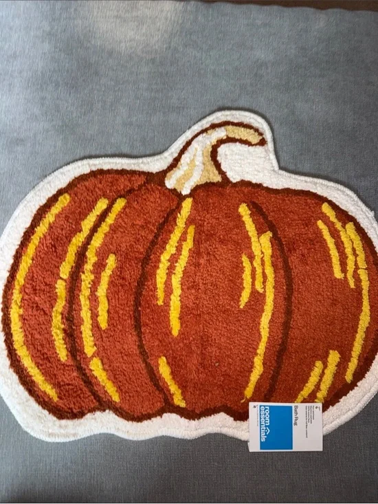 Room Essentials Orange Pumpkin Halloween Fall Accent Bath Rug