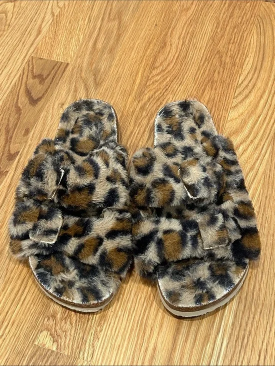Faux rabbit Fur Leopard Print 2 strap Slide Sandals Brown/Tan size 10 women’s