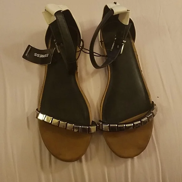 Express NWT Black and White Sandals with Ankle Buckle Size 8