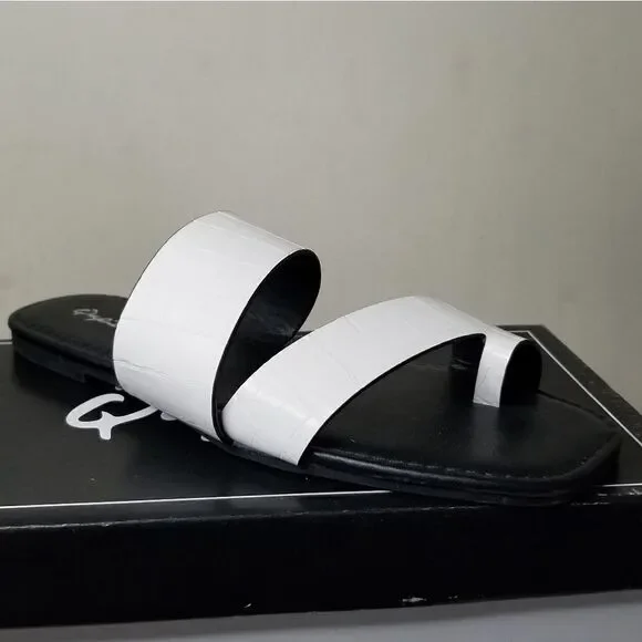 Quipid sandals black and white size 7