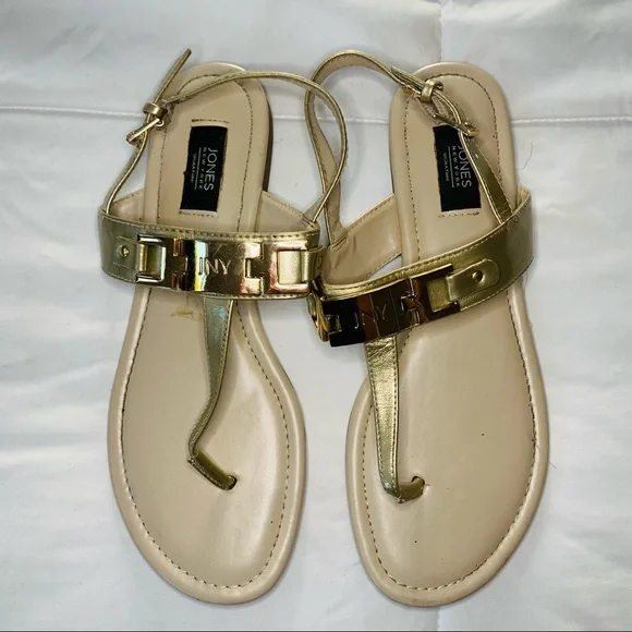 Jones New York Amy Gold Thong Sandal Size 9
