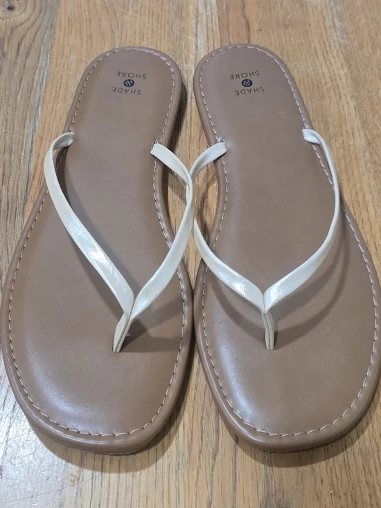 Shade & Shore Glitter White & Tan Flip Flop Sandals-Size 11 M - Free Shipping!