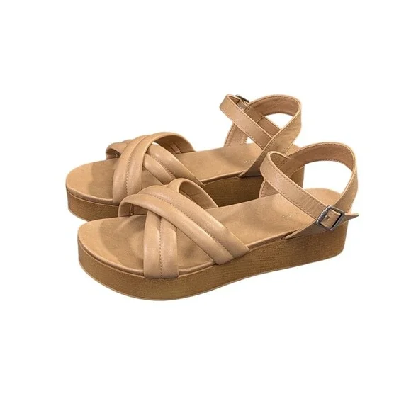 American Eagle Chunky Platform Sandal Womens 9.5 Tan Minimalist‎ Casual Resort