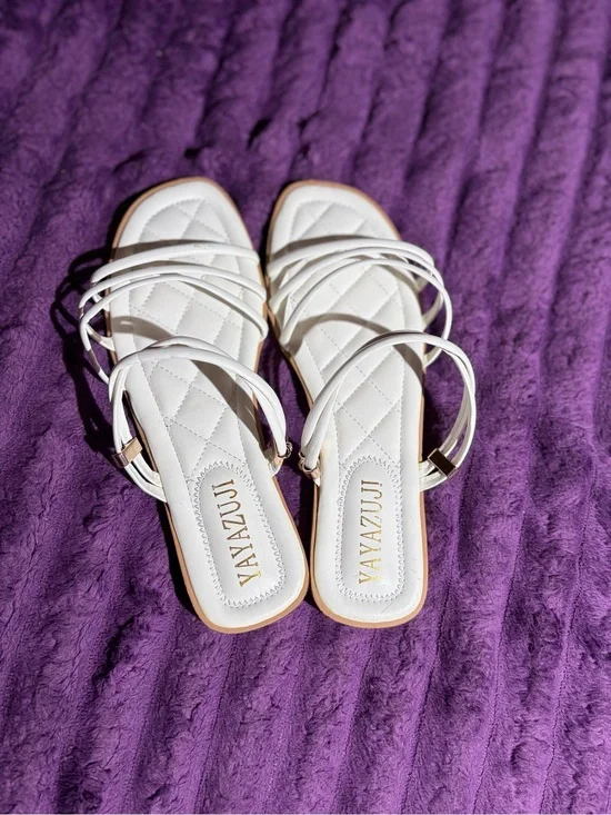 Yayazuyi White Strappy Quilted Slide Sandals