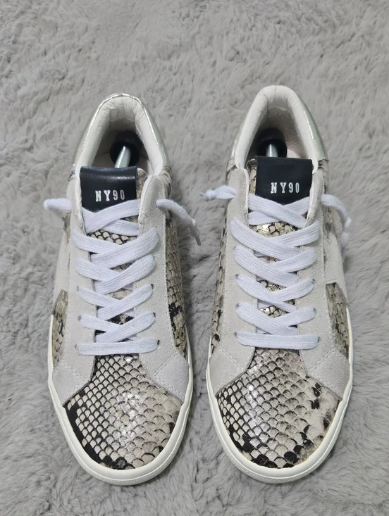 Steve Madden Philosophy gold and snakeskin-embossed low-top sneakers size 10
