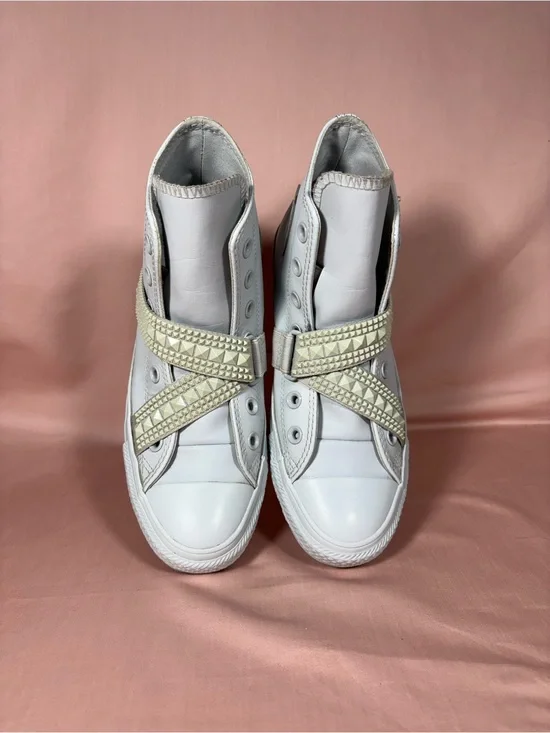Converse All Star Women's High Top Sneakers Punk Stud Strap Closure Size 7.5