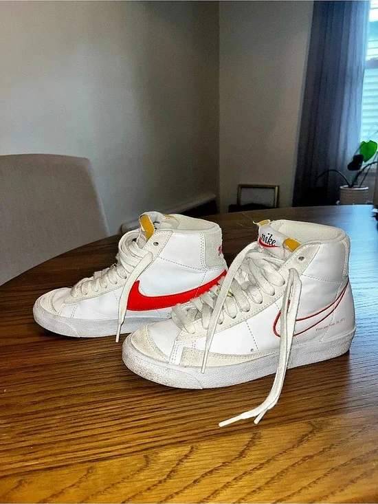 Nike Blazer Mid '77 SE 'First Use' Sneakers White & Orange